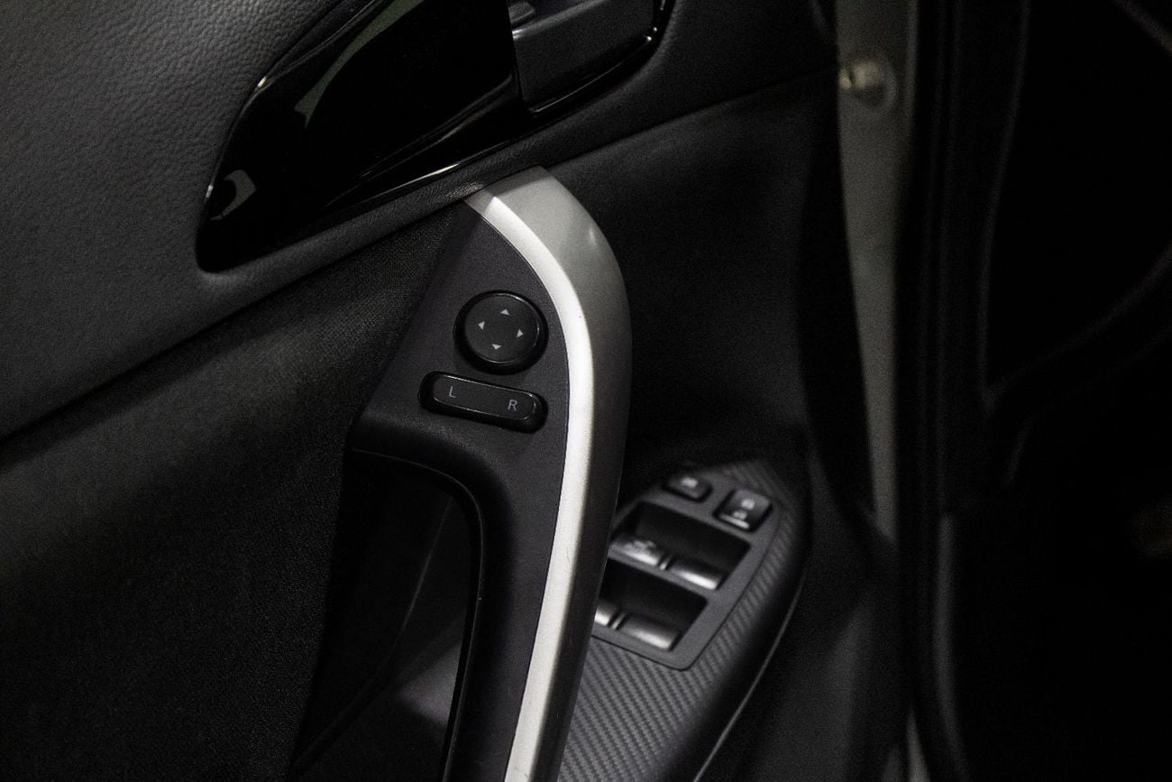 Mitsubishi Eclipse Cross 1.5T GLS (Mid Option)