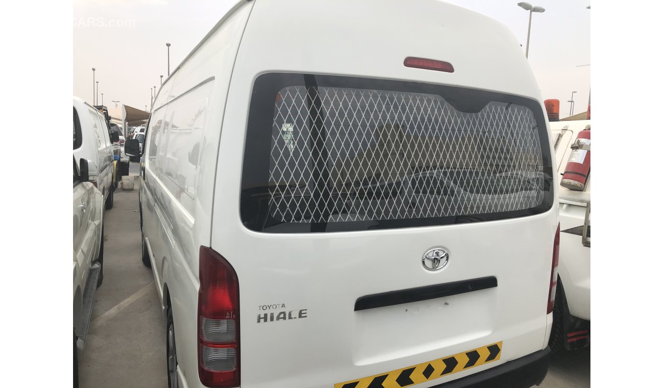 تويوتا هاياس Toyota Hiace Highroof Van,Model:2013. Free of accident