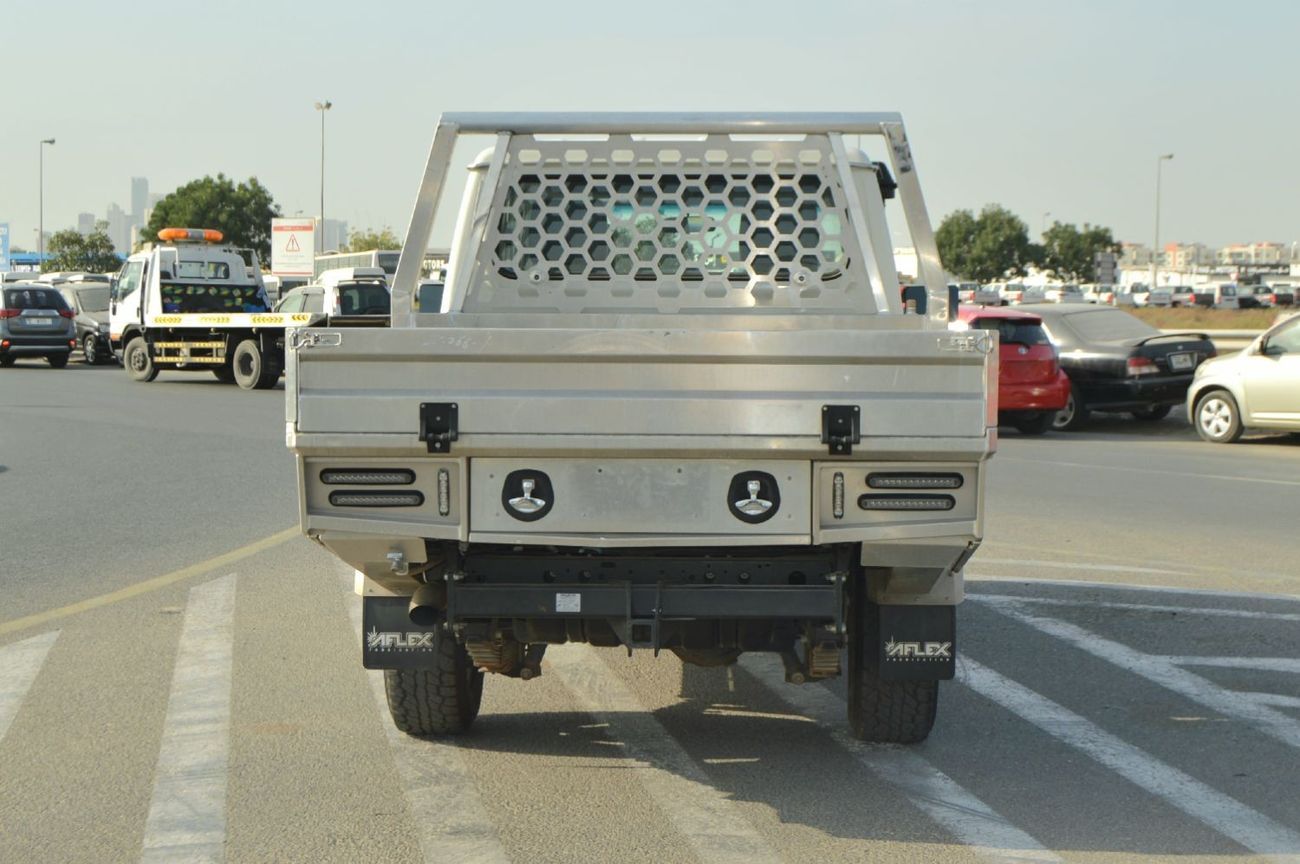 تويوتا لاند كروزر بيك آب 4.5L Double cabin