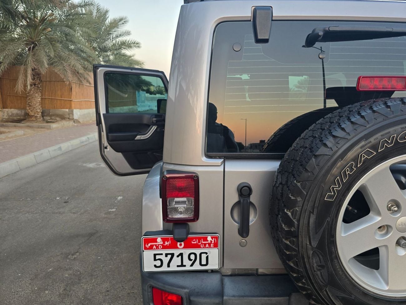 جيب رانجلر Sahara 3.6L A/T