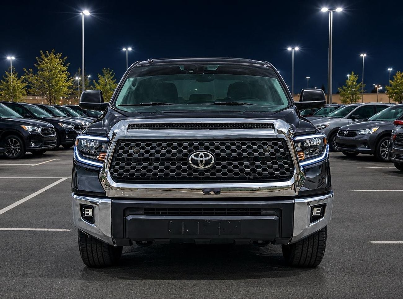 Toyota Tundra LIMITED (NON GCC) Toyota Tundra model 2019 fuel petrol cylinder 8 transmission automatic gear