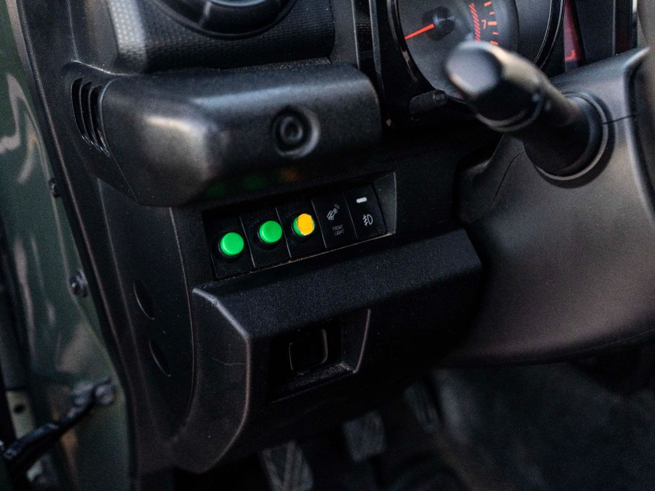 سوزوكي جيمني 1.5L GL (M/T)