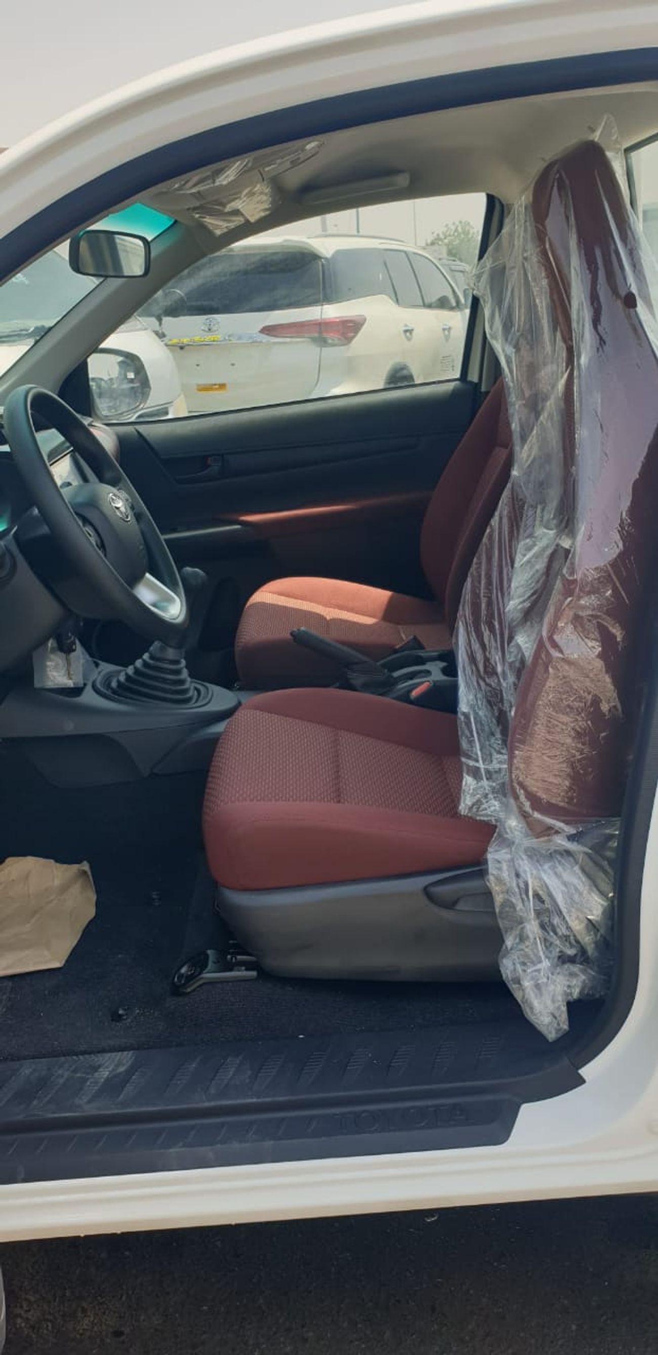 تويوتا هيلوكس GLX 2.7L Single Cab Utility RWD