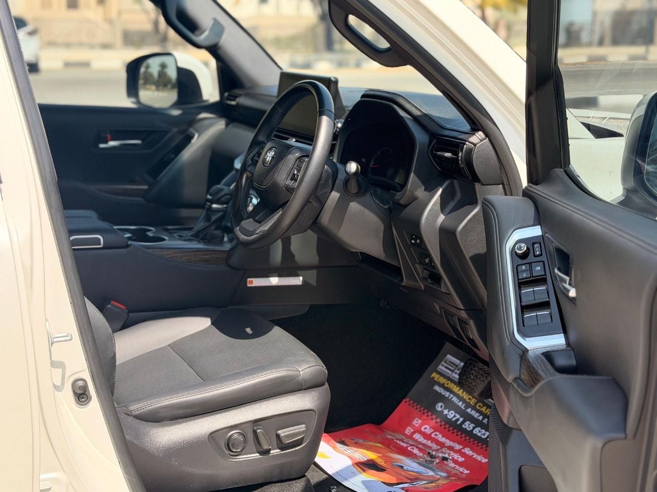 تويوتا لاند كروزر VX 3.3L