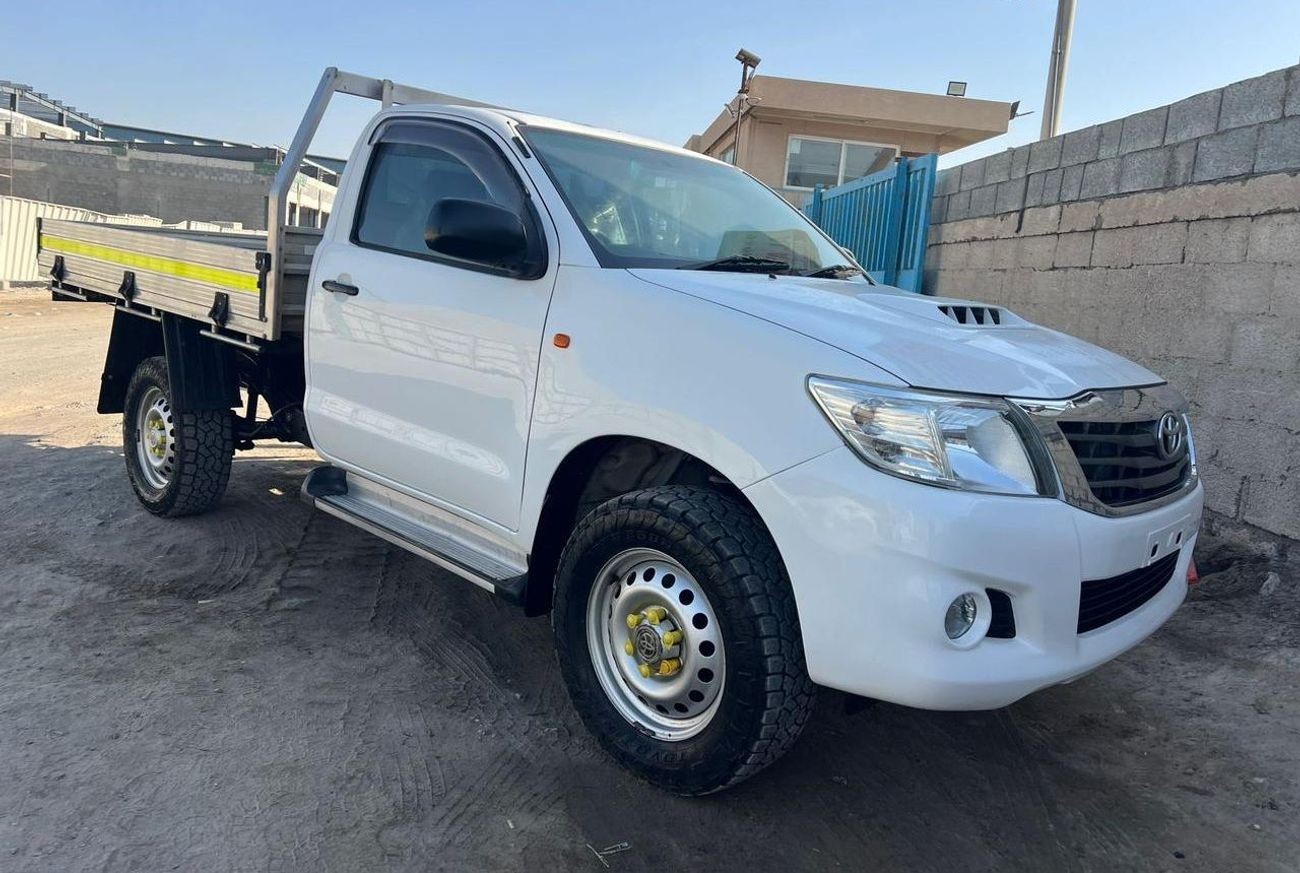 تويوتا هيلوكس RIGHT HAND VEHICLE ONLY FOR EXPORT 3.0 LITER 4 CYLIENDER