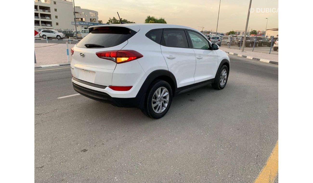 Hyundai Tucson AWD AND ECO 2.0L V4 2017 AMERICAN SPECIFICATION