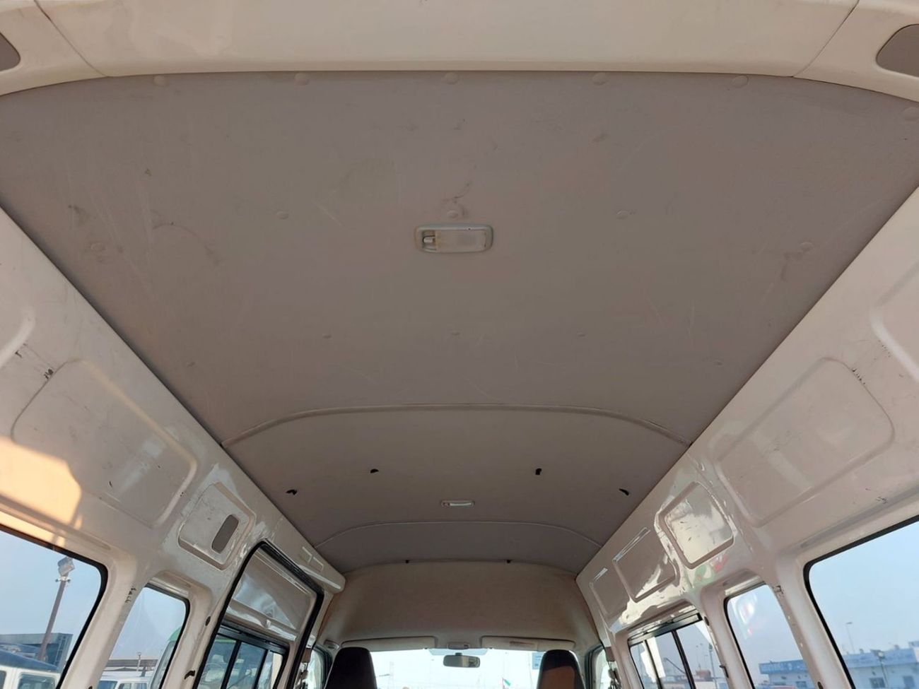 تويوتا هاياس TOYOTA HIACE VAN RHD 2013 MODEL 3.0 L DIESEL AUTOMATIC(PM11947)