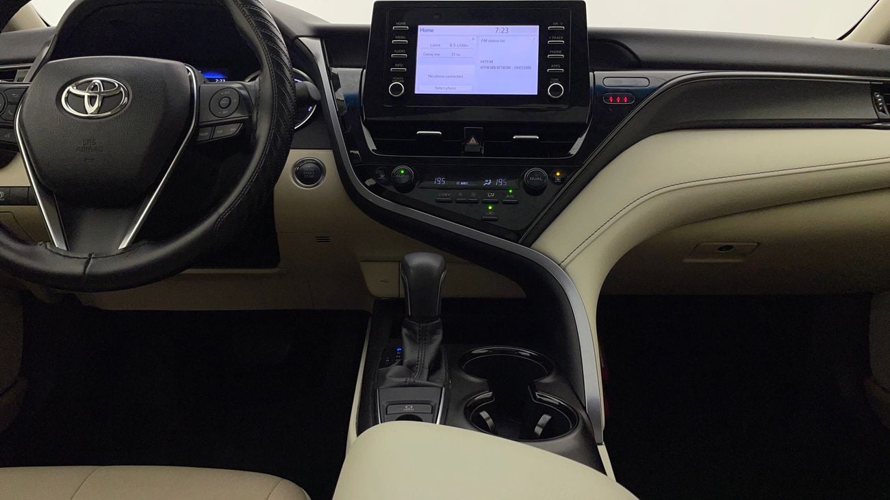 تويوتا كامري SE 2.5 | بدون دفعة مقدمة | اختبار القيادة في المنزل