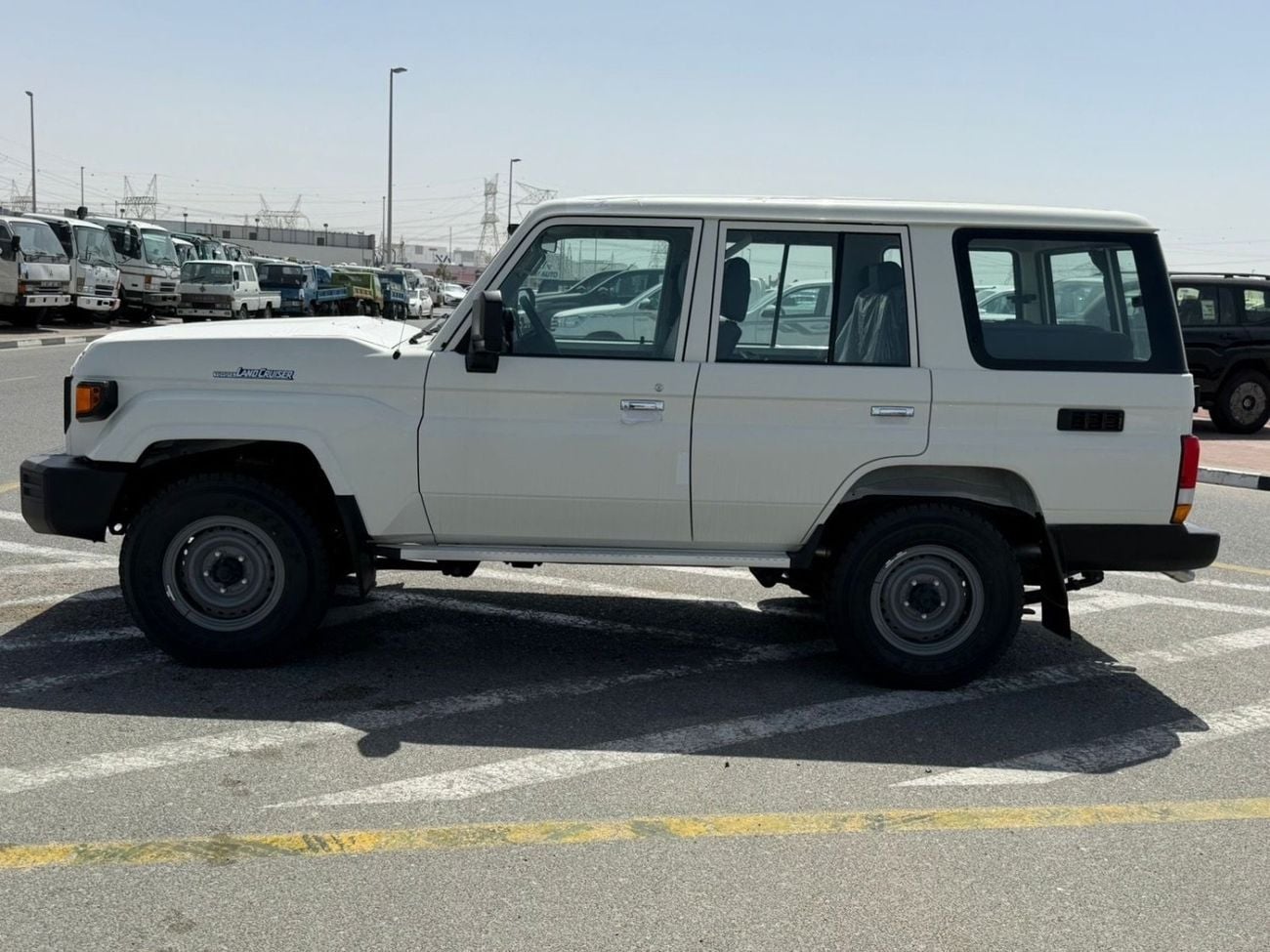 تويوتا لاند كروزر 70 LC76 4.2 MT basic P/W & no diff lock 2025
