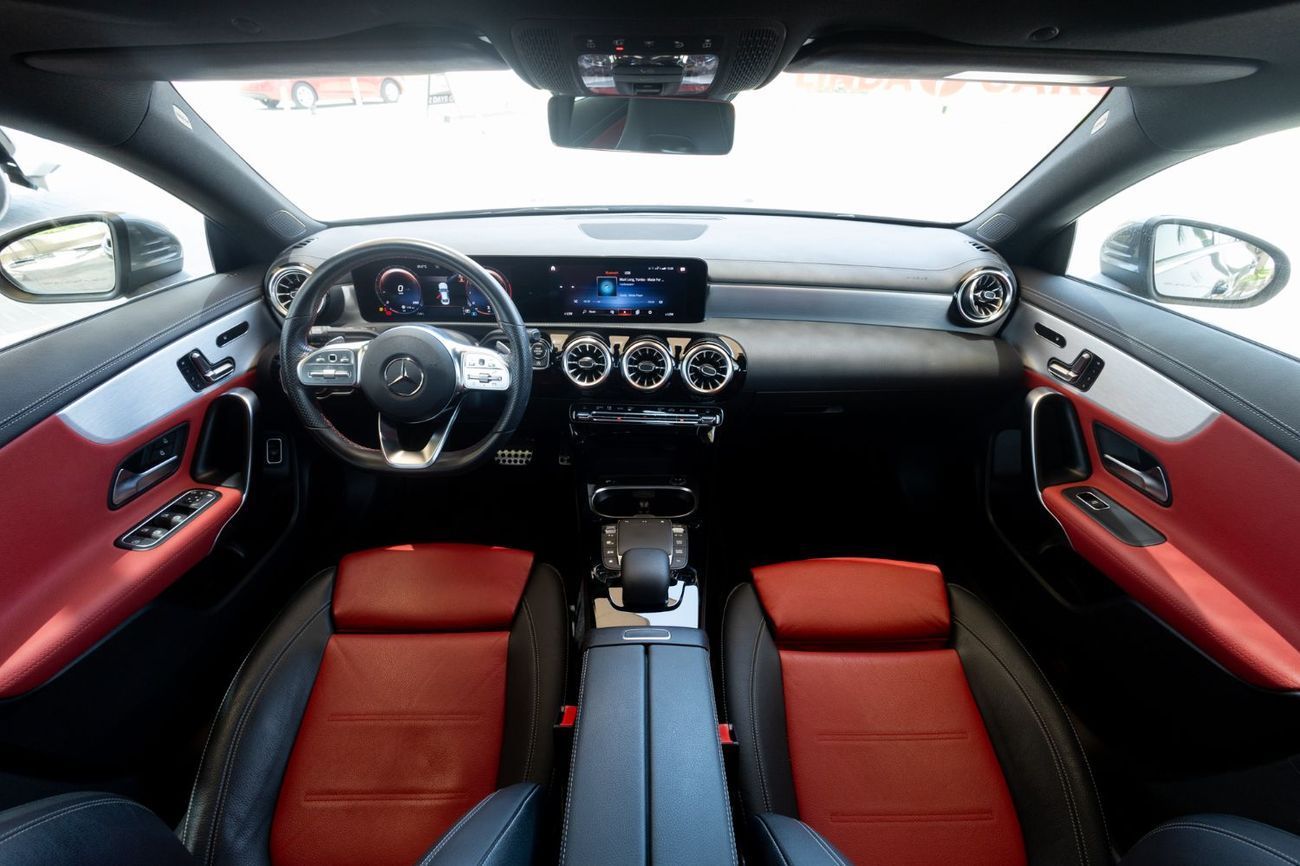 مرسيدس بنز CLA 250 Premium + 2.0L