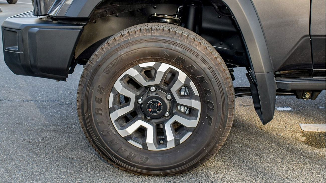 Toyota Land Cruiser 70 LX 4.0L V6 A/T