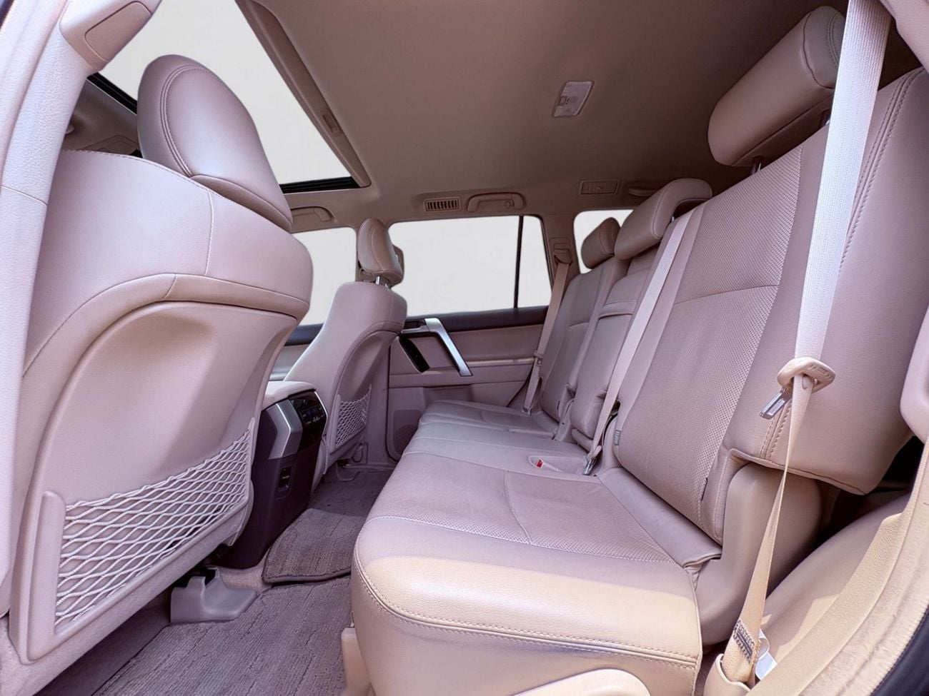 Toyota Prado VXR AED 3,020 P.M | 0% DOWN PAYMENT | TOYOTA PRADO VXR | 4.0L V6 4WD | AGENCY WARRANTY TILL 2028 | 2023