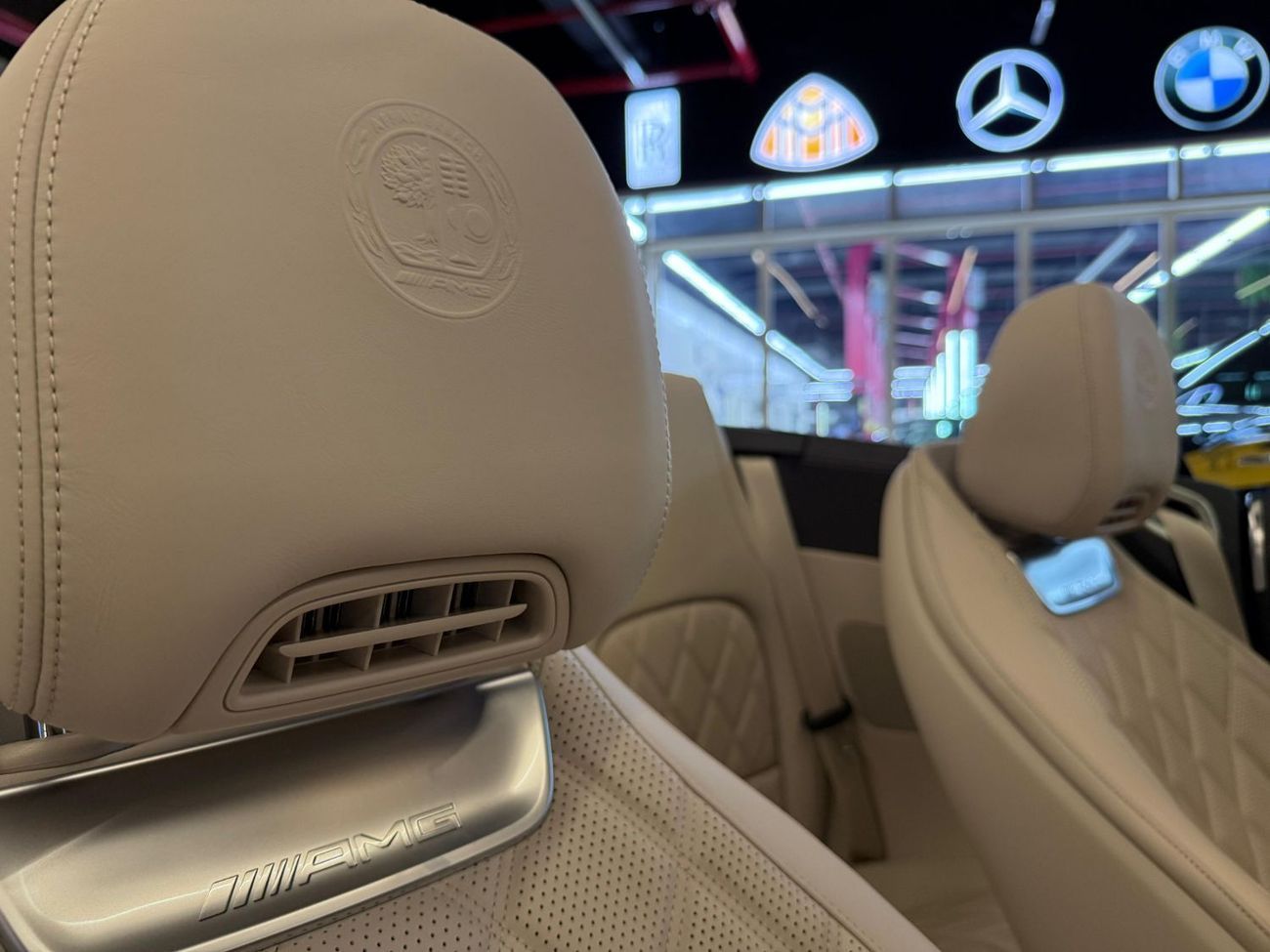 مرسيدس بنز SL 63 AMG Roadster SE Performance 2023 SL63 AMG -3 Years Warranty and Service Contract from Dealership - Mint