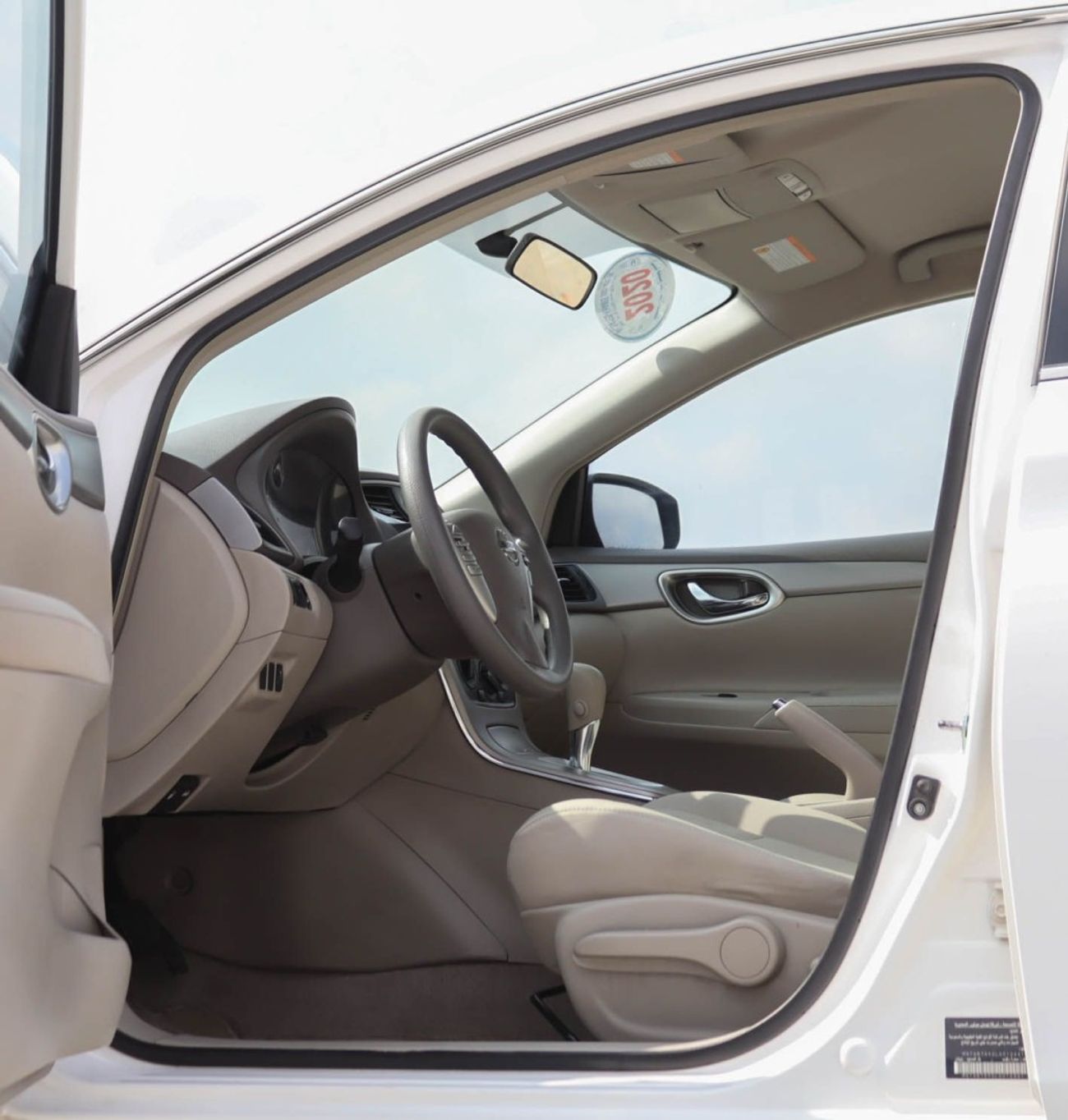 نيسان سنترا S 1.8L nissan sentra 1.8L 2020 GCC, original paint, accident-free, in excellent condition 747 P.M