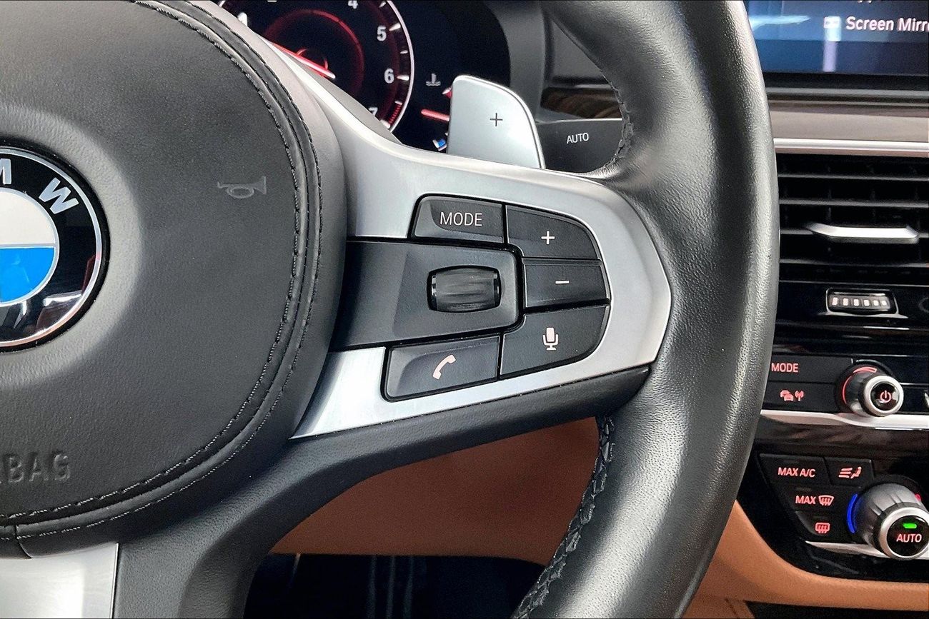 بي أم دبليو 520i M Sport | عرض العيد الحصري | خالية من أضرار الفيضانات