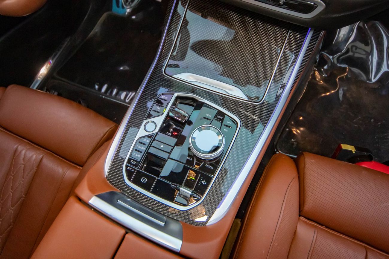 بي أم دبليو X7 xDriveM60i (6 Seats)