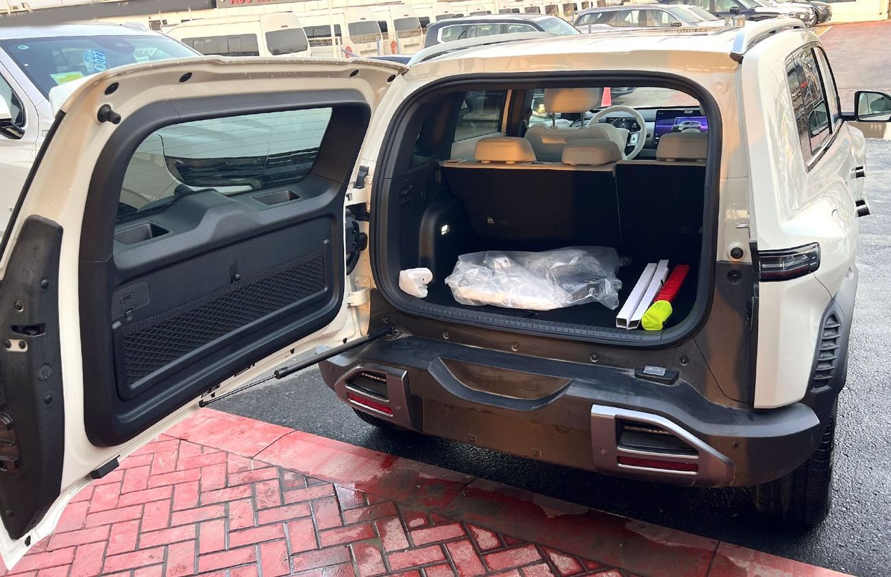 BYD Leopard Titanium 3 MAX 2025 4x2 Titanium 3 (Export Only)