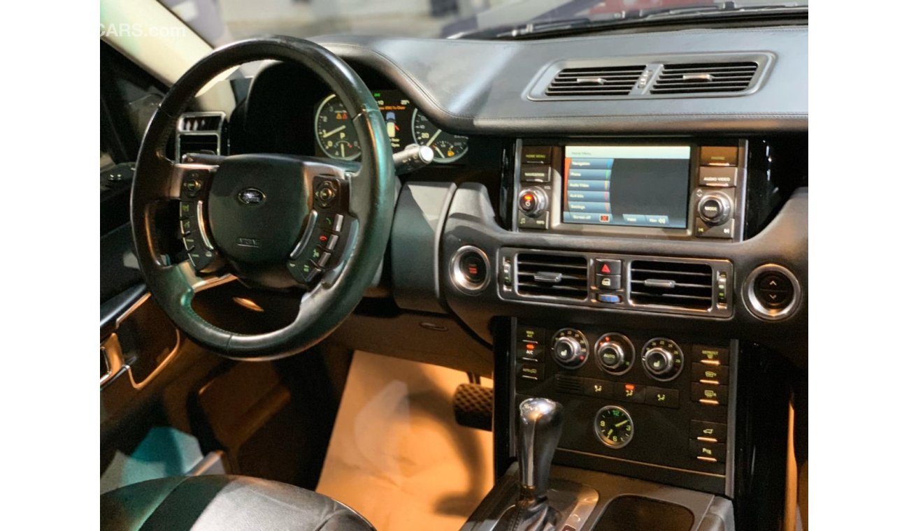 Land Rover Range Rover 2012 Range Rover Vogue HSE, Full Service History, GCC