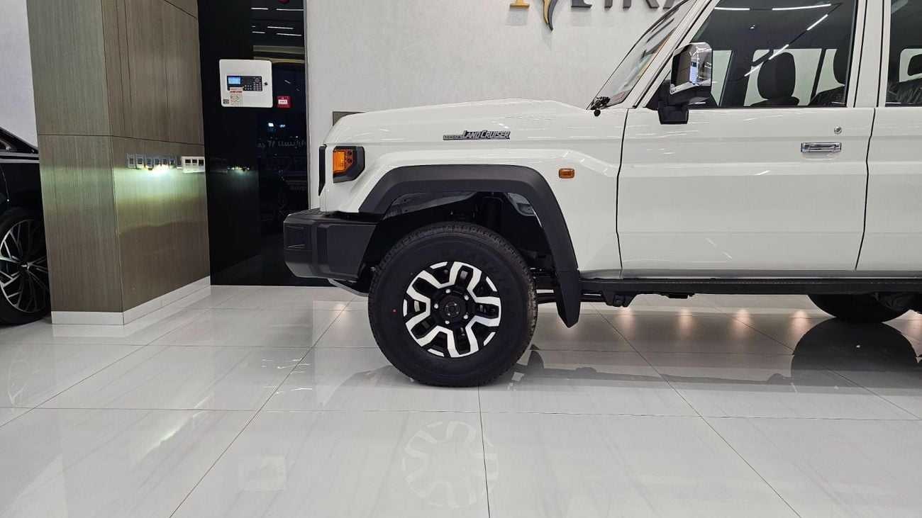 Toyota Land Cruiser 70 HT VXR
