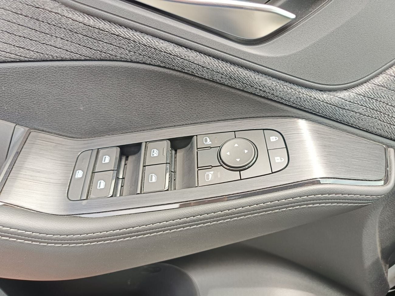 نيسان إكس تريل S, 2.5L PETROL / PUSH START / DVD+CAMERA / 4WD (CODE # 67753)