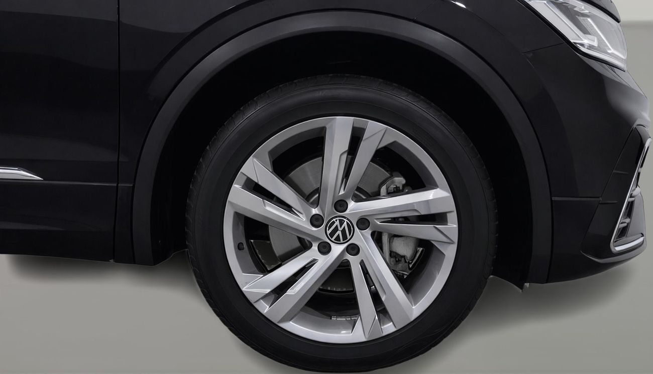 Volkswagen Tiguan R-LINE 2024 | AED 1579/Month | 0 DP | 30 Day Return | Warranty | Service History