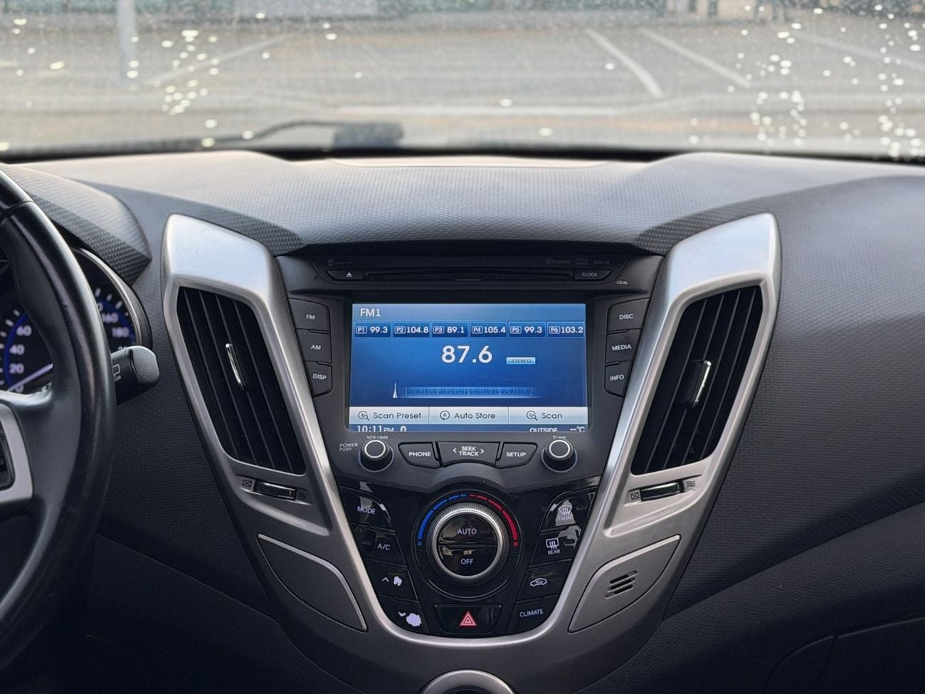 هيونداي فيلوستر Hyundai Veloster 1.6L / GCC / 2016 / Free Accident Original Paint