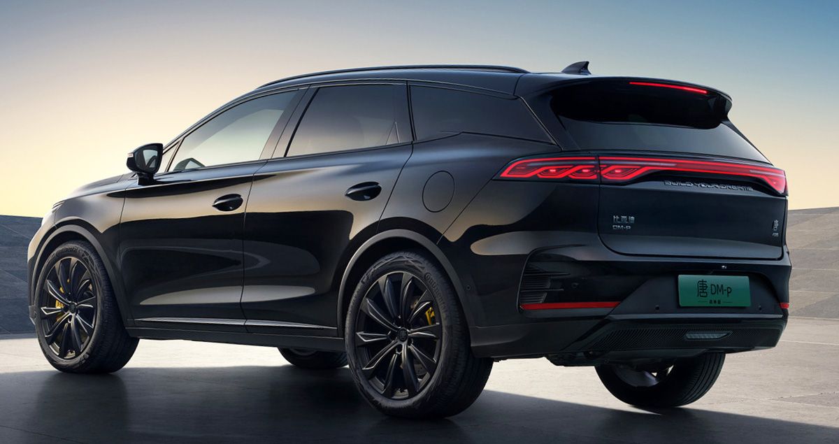 BYD Tang exterior - Rear Right Angled