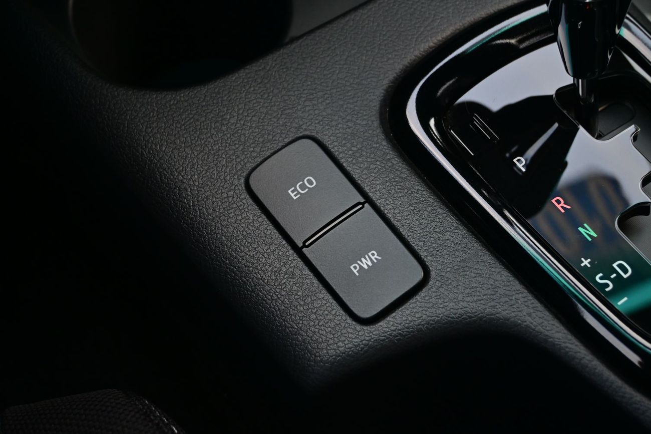 تويوتا هيلوكس Toyota Hilux Adventure 4.0L V6, Petrol, 4WD, Pickup, Model 2025