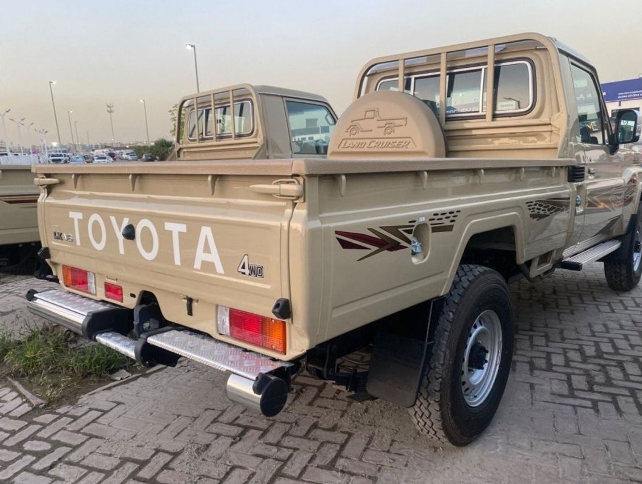 Toyota Land Cruiser Pick Up 4.0L Automatic