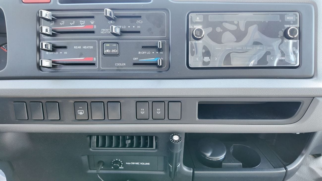 تويوتا كوستر 2026 Toyota Coaster High-Roof 23-Seaters 4.0L 4-Cyl Diesel M/T RWD