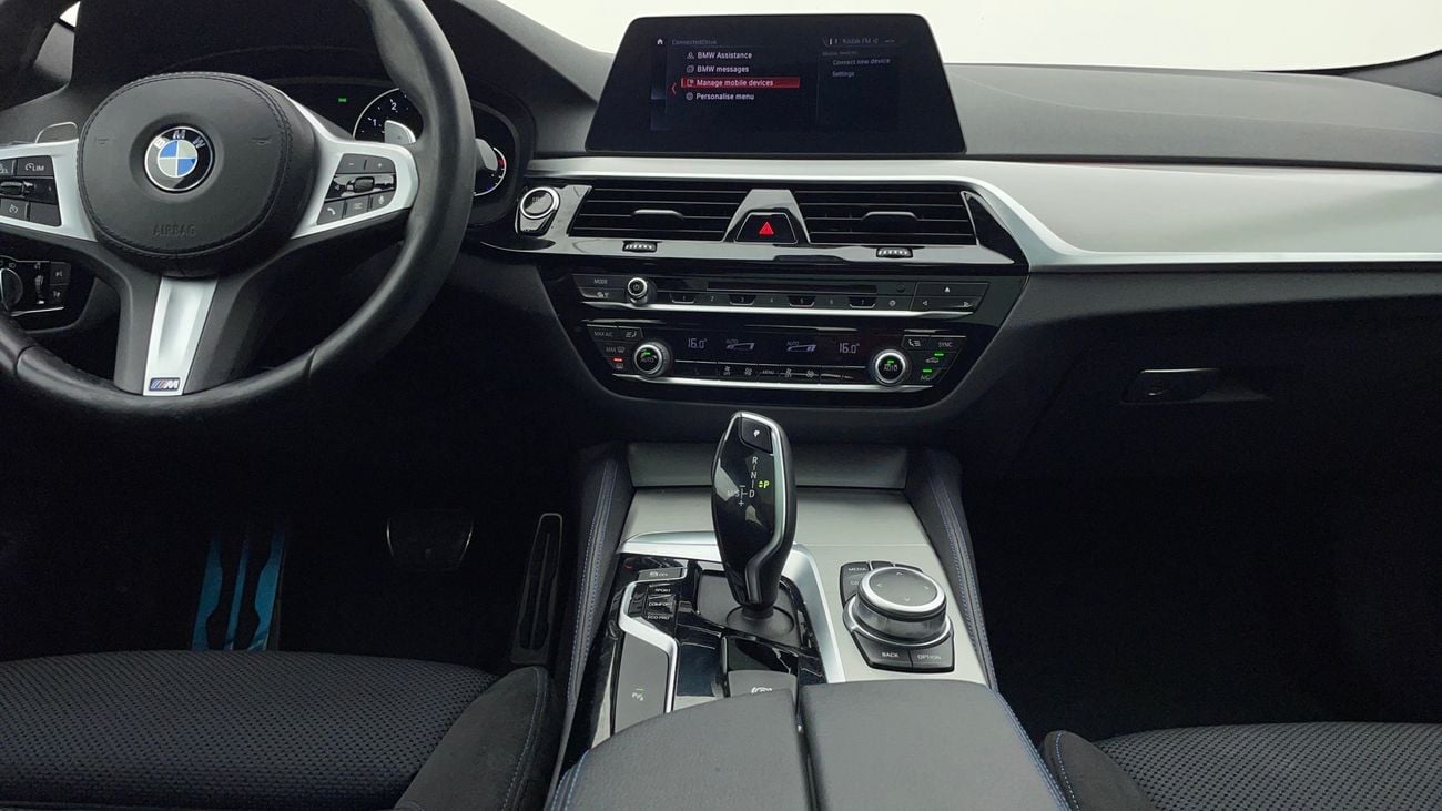 بي أم دبليو 520i M SPORT 2 | بدون دفعة مقدمة | اختبار القيادة في المنزل