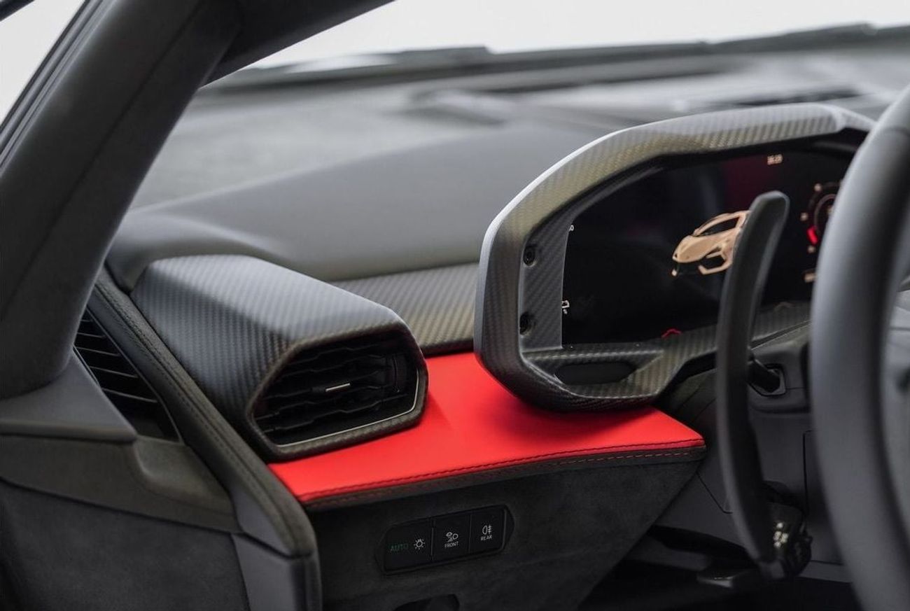 لامبورغيني ريفويلتو 6.5L V12 Hybrid