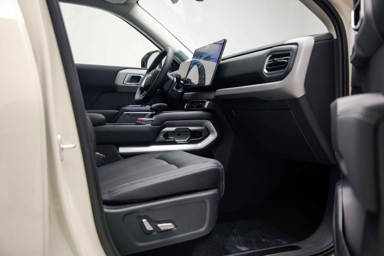 BYD Leopard Titanium 3 ID Ultra - White Inside Black | Export Only