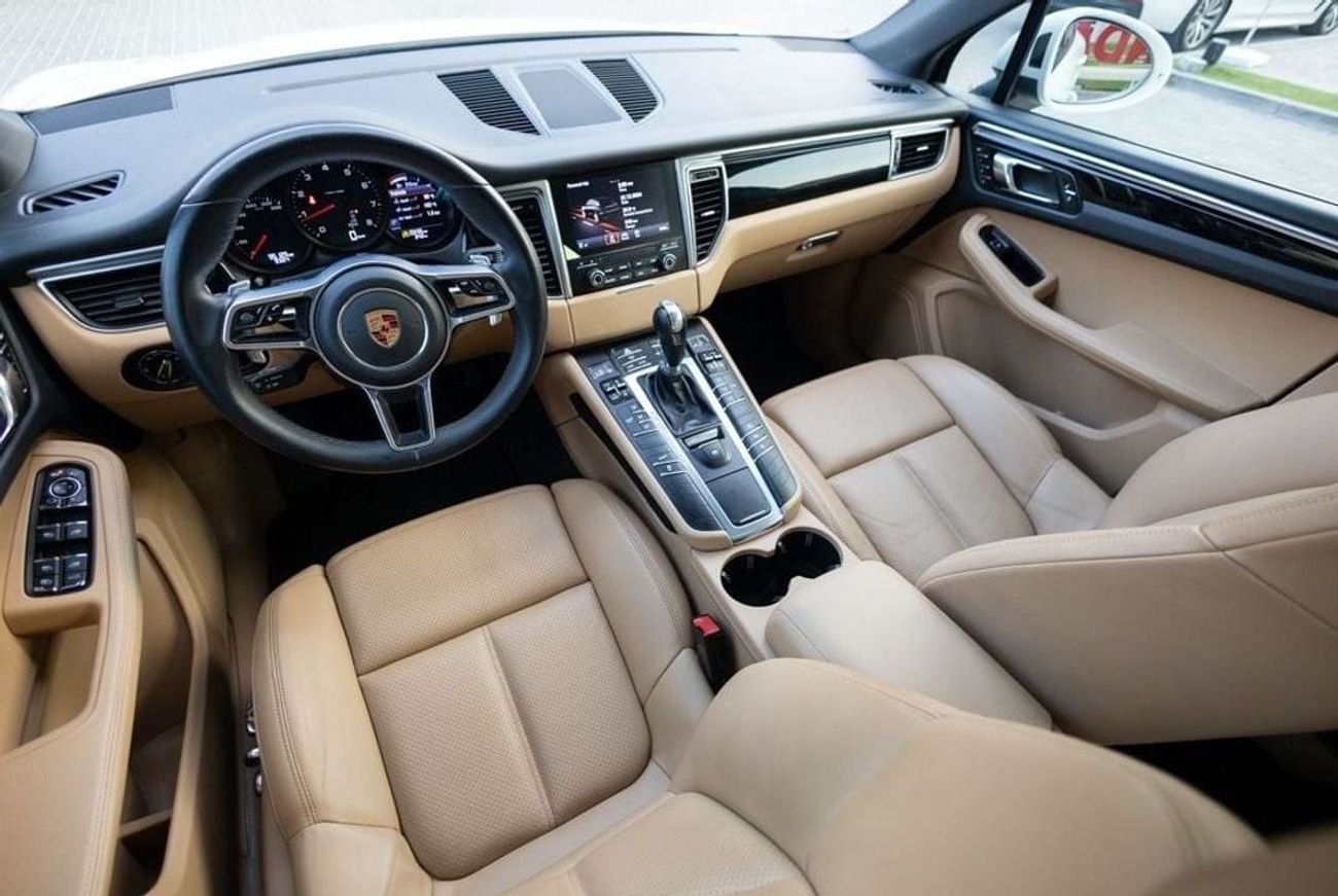 Porsche Macan Std 2.0L (252 HP) Porsche Macan 2018 GCC under Warranty with Flexible Down-Payment.