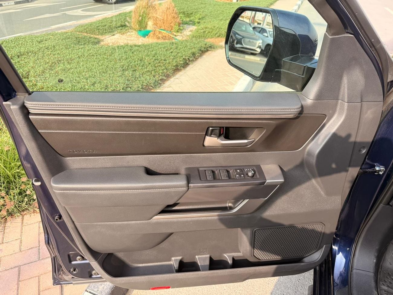 تويوتا تاندرا Premium option 360 Camera, leather seats 2024