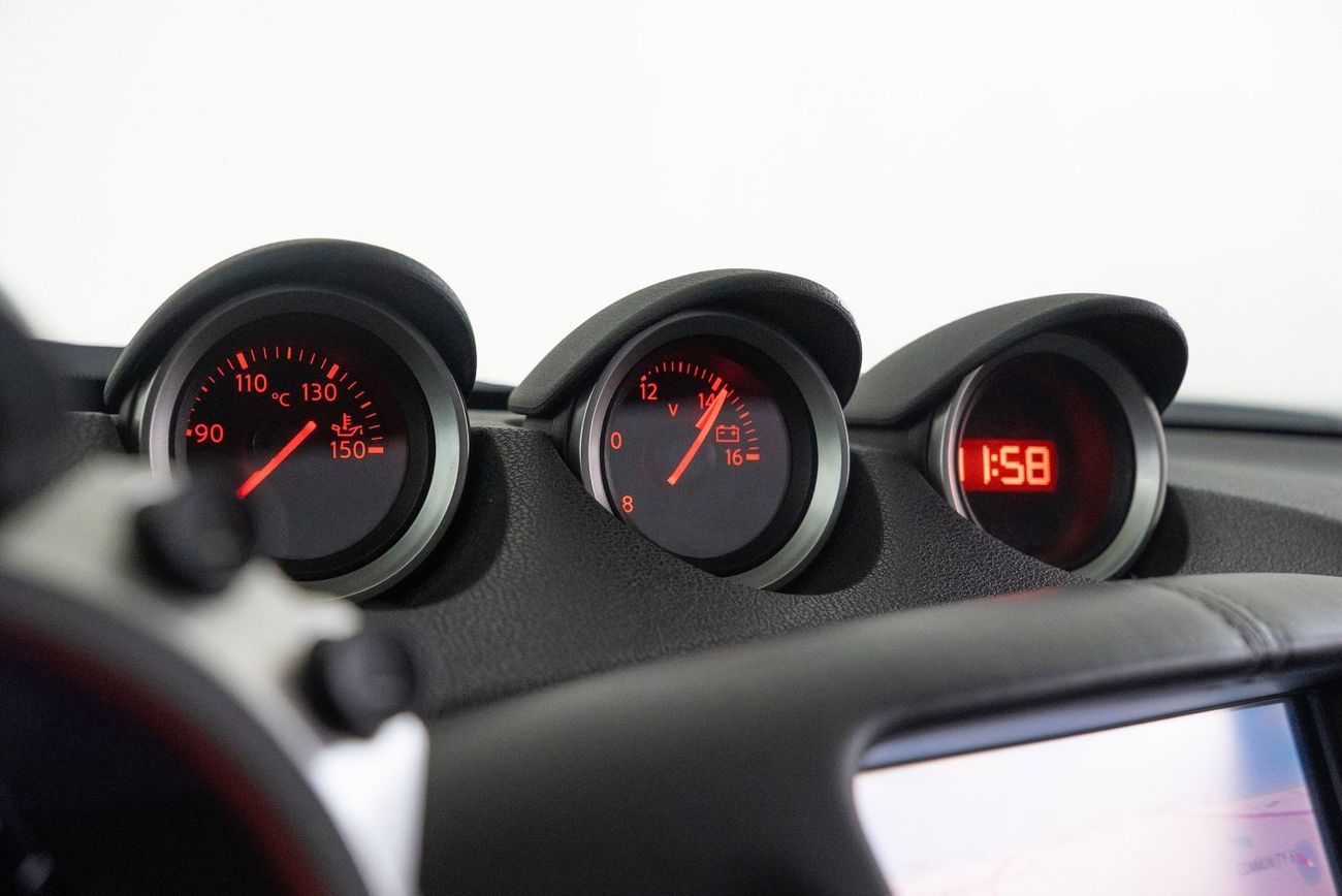 Nissan 370Z Std 3.7L (324 HP) Coupe 3.7L V6 VQ(328 HP) Coupe