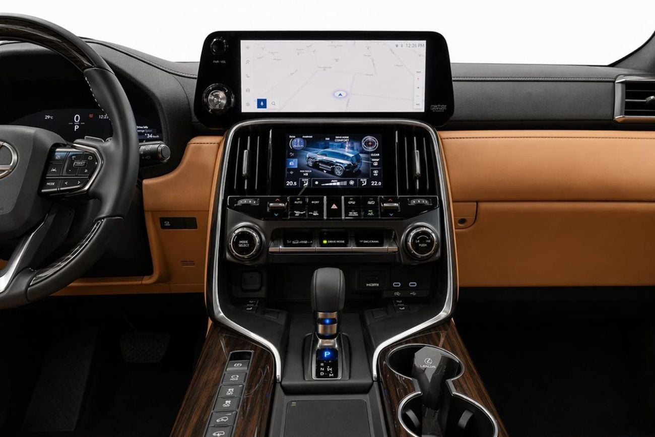 لكزس LX 700h Signature