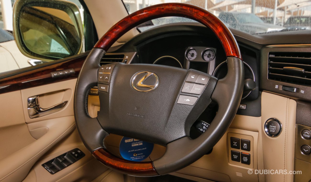 Lexus LX570