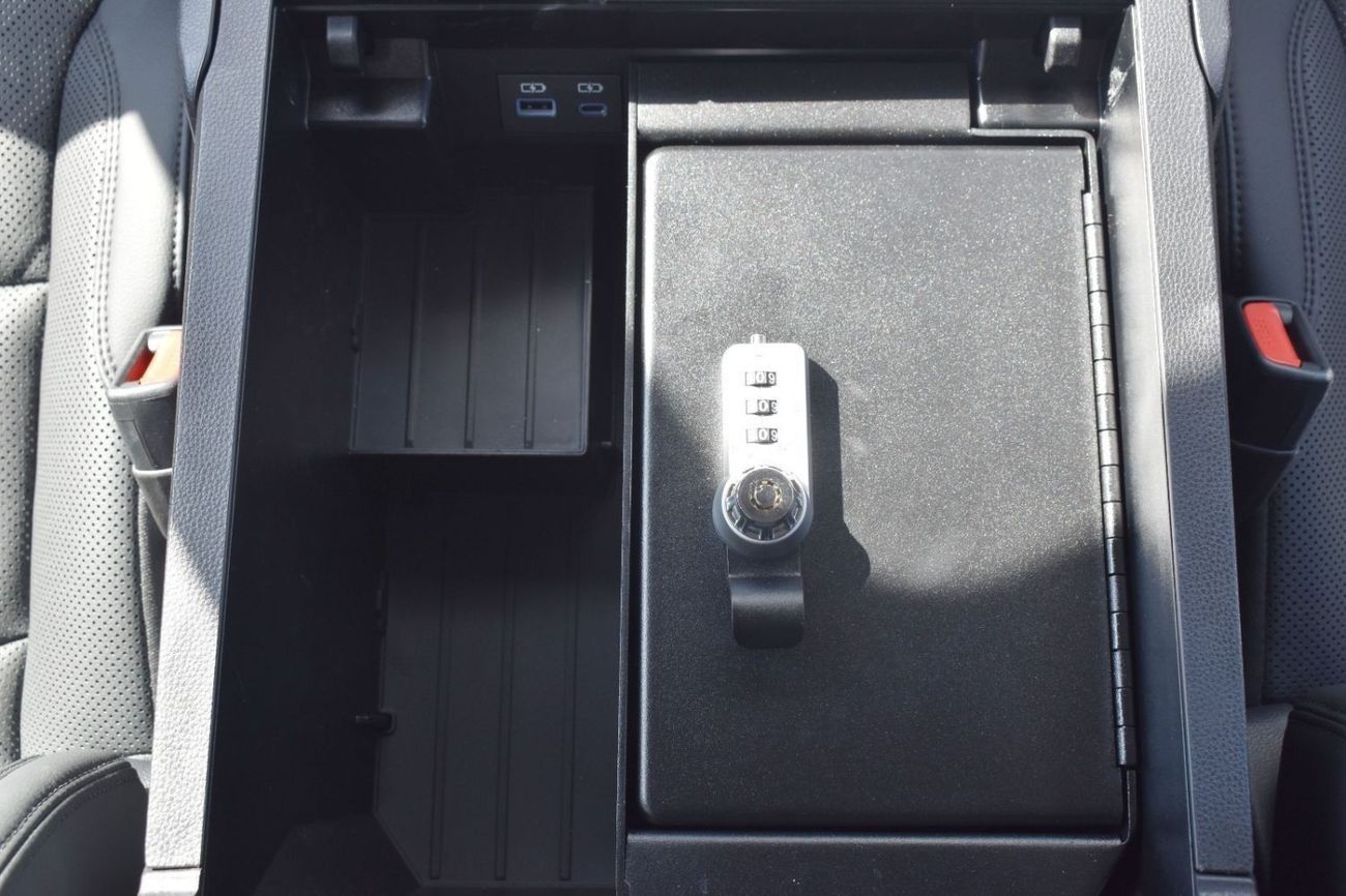 تويوتا سيكويا SEQUOIA 3.5L  SR5 TRD OFF ROAD