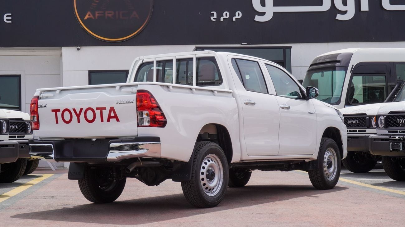 تويوتا هيلوكس DLX 2.4 L DIESEL 2025