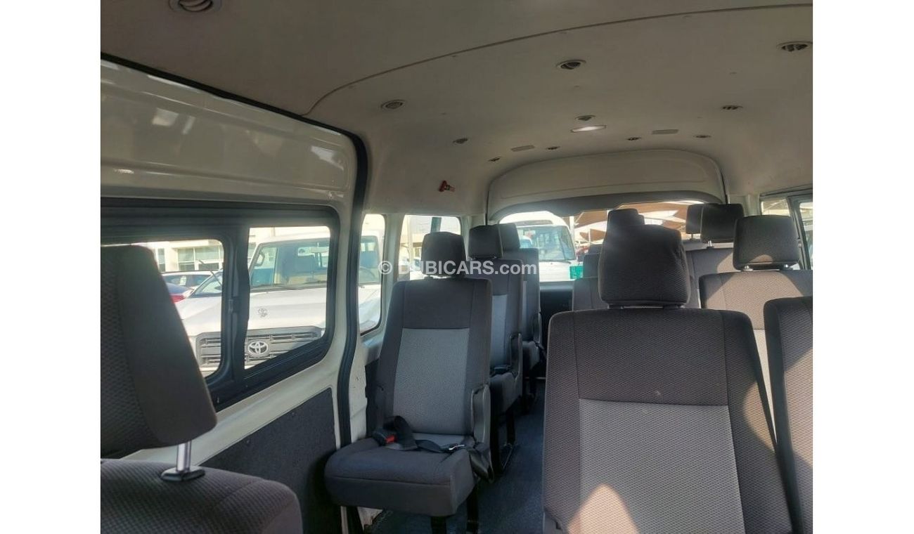 تويوتا هاياس 3.5L HIGH ROOF PETROL 13 SEATER MANUAL TRANSMISSION