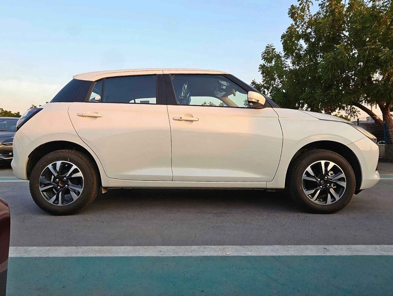 سوزوكي سويفت GLX  | 1.2L V4 PETROL | PUSH START | RADAR | DVD CAMERA | GCC | HIGH OPTION | CODE # GLXHR