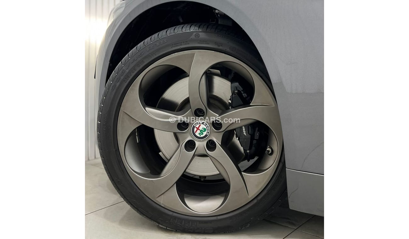 ألفا روميو جوليا 2017 Alfa Romeo Giulia Veloce Q4, Warranty, Full Alfa Service History, Low Kms, GCC