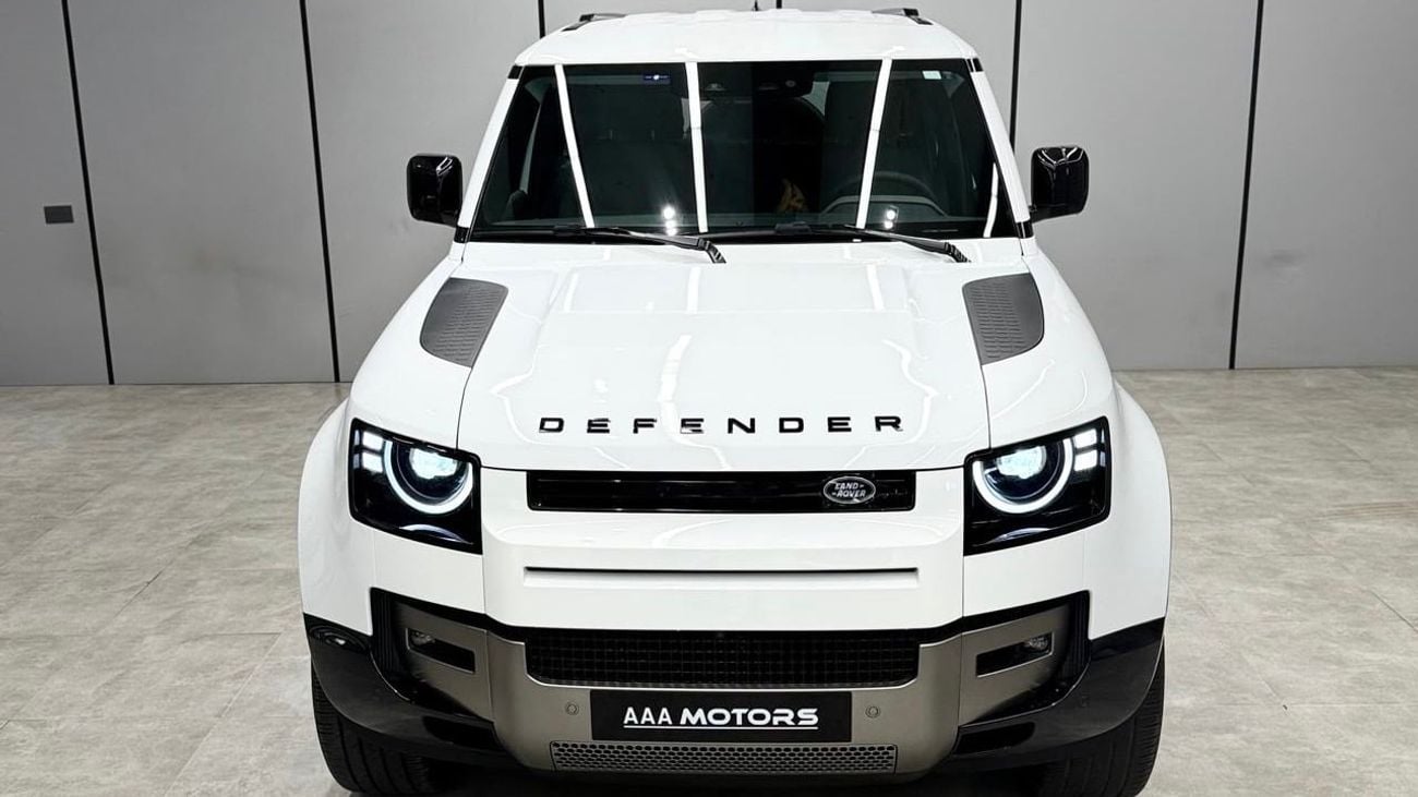Land Rover Defender 4 Cylinder | GCC | Warranty & Service contract