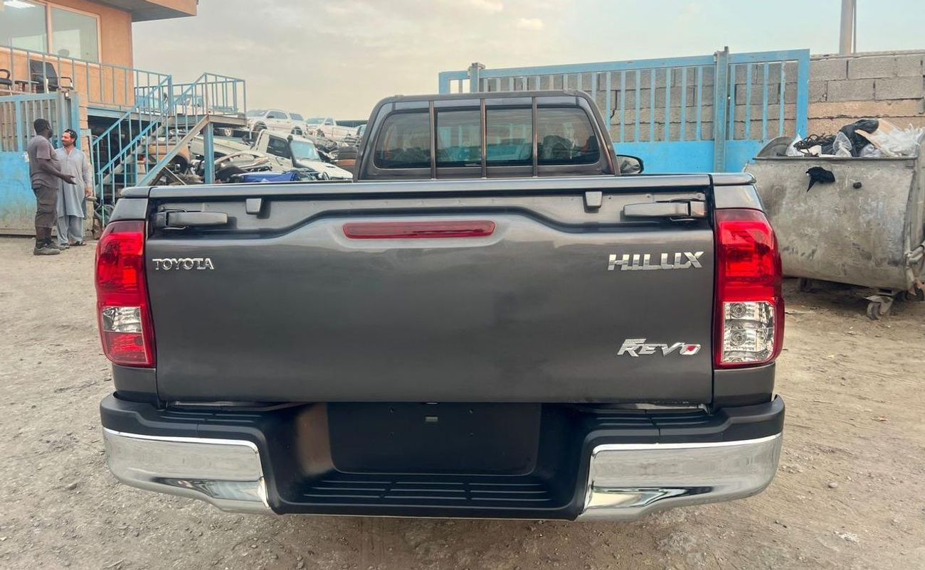 Toyota Hilux Diesel 2.4L ,Right Hand Drive ,2wd ,Manual Gear