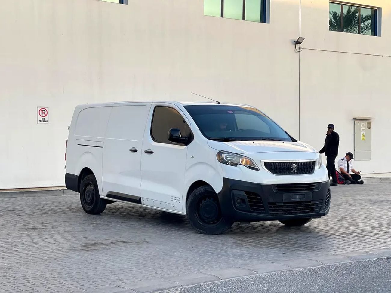 Peugeot Partner Van Long Body - GCC Specs - Reliable and Practical
