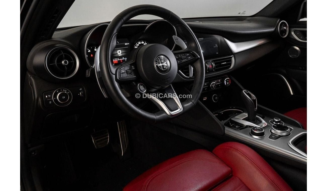 Alfa Romeo Giulia Q2 / 7 Year Alfa Romeo Warranty & 5 Year Service Contract / Low Kms