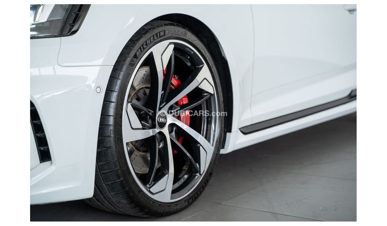 Audi RS5 Standard