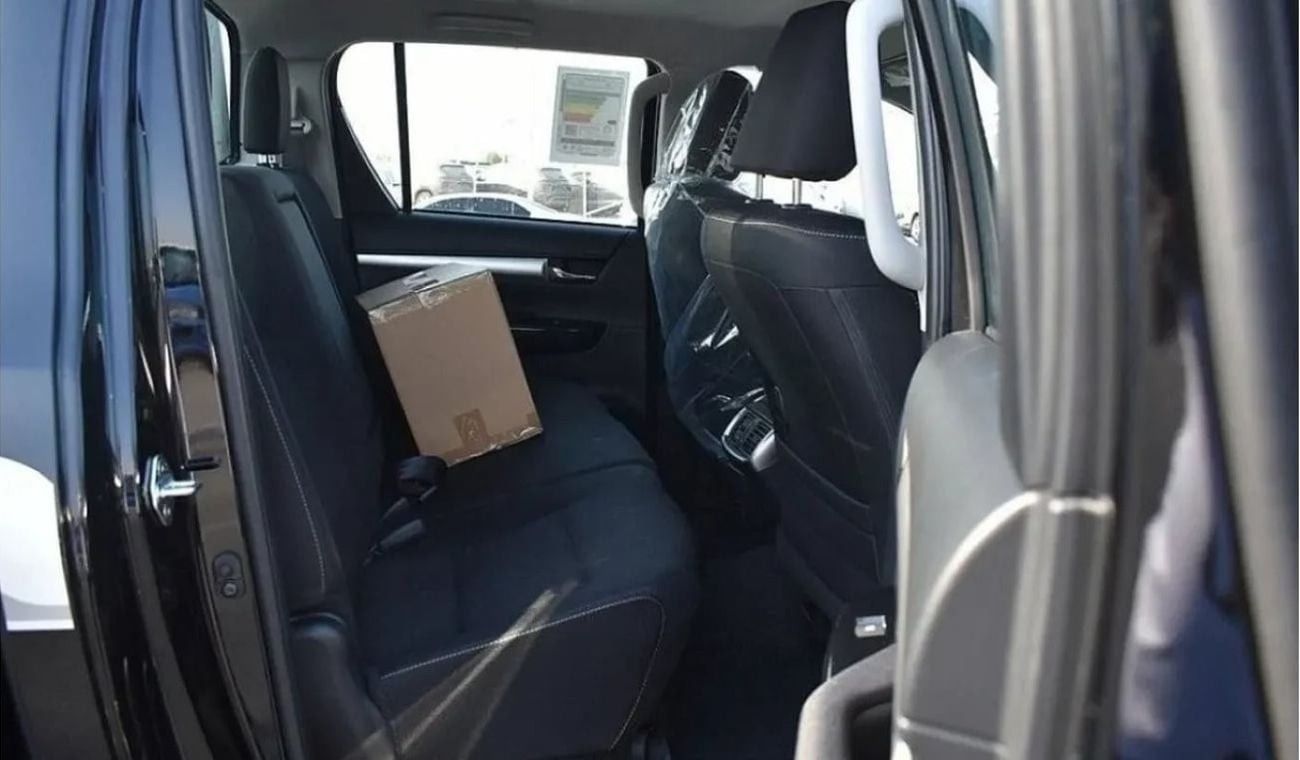 تويوتا هيلوكس SGLX TOYOTA HILUX 4.0L V6 PETROL DC AT 2025