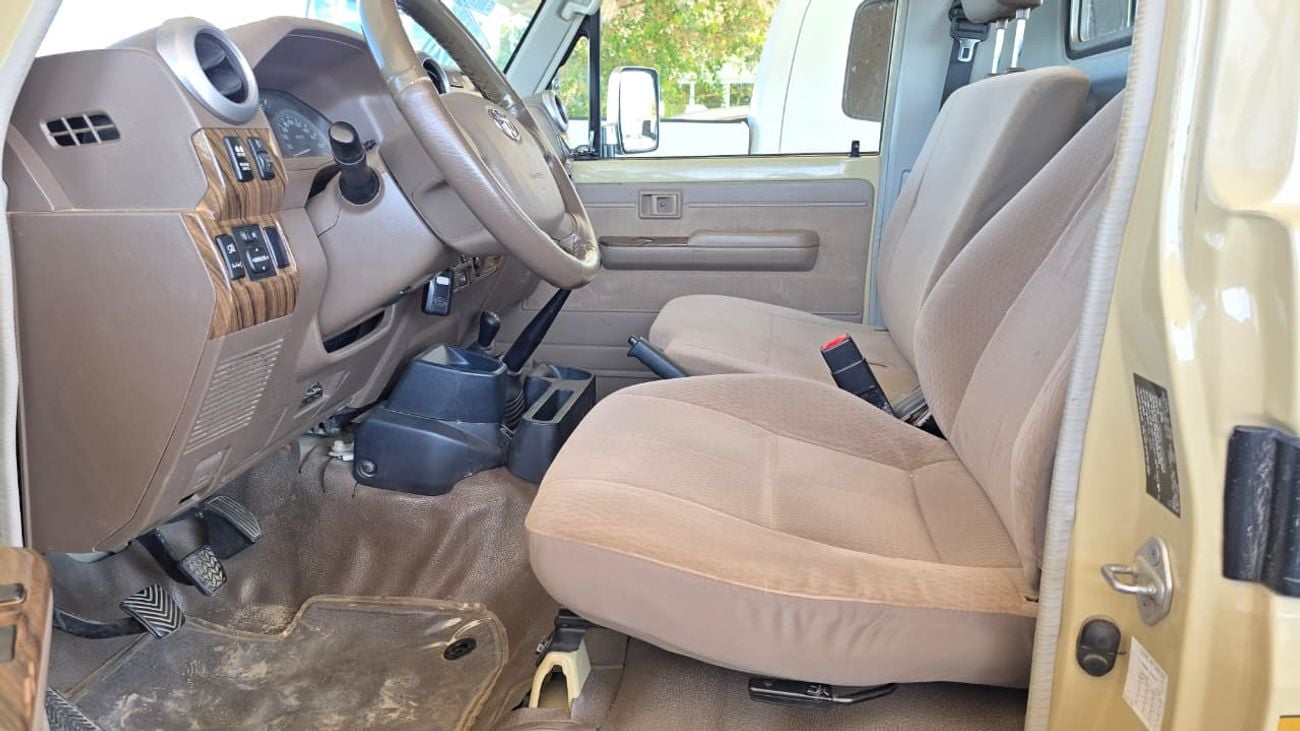 Toyota Land Cruiser Pick Up 2018 TOYOTA LC79 SINGLE CABIN M/T BEIGE COLOR